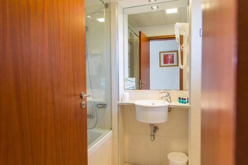 Suite Premium con vistas al mar del hotel Vila Baleira Porto Santo. Foto 3