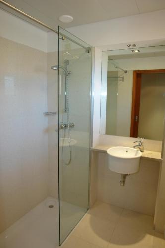 Apartamento de 1 dormitorio con vistas laterales al mar del hotel Vila Baleira Porto Santo. Foto 3