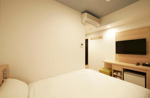 Habitación Doble - No fumadores del hotel Sotetsu Fresa Inn Ginza Sanchome. Foto 2