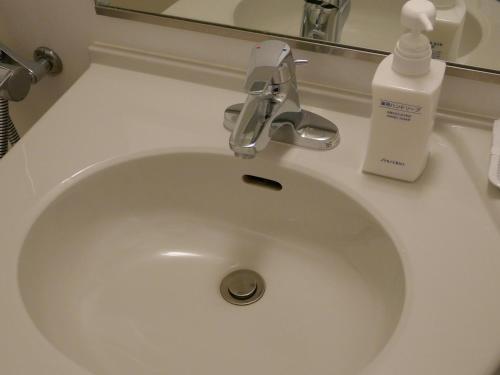 Habitaciones comunicadas - No fumadores del hotel Sotetsu Fresa Inn Ginza Sanchome. Foto 13
