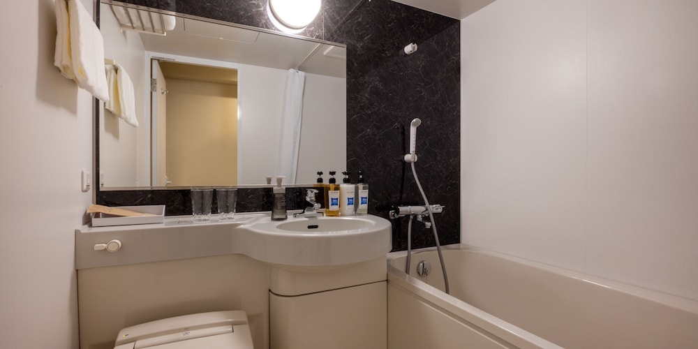 Habitación Estándar, Camas individuales, No fumadores del hotel Ibis Budget Osaka Umeda. Foto 9