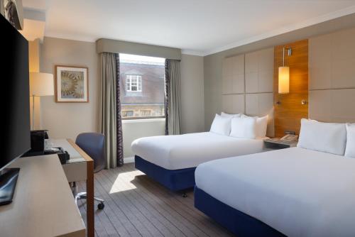 Habitación Doble - 2 camas dobles del hotel Hilton Cambridge City Centre
