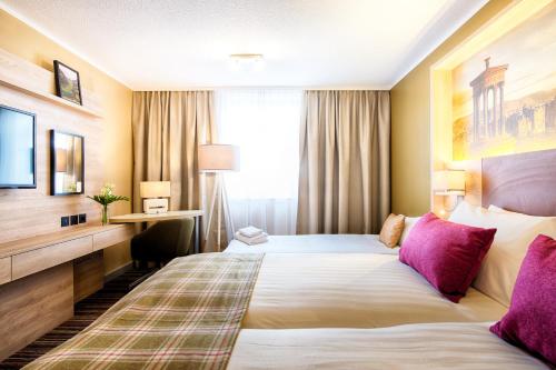 Habitación Estándar Doble e Individual del hotel Leonardo Royal Edinburgh Haymarket. Foto 1