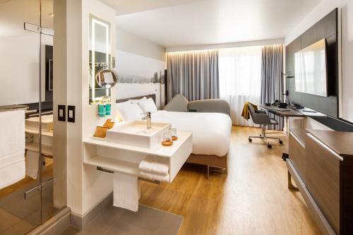 Superior Queen Room with Sofa Bed - Mobility Access del hotel Novotel London Bridge. Foto 4