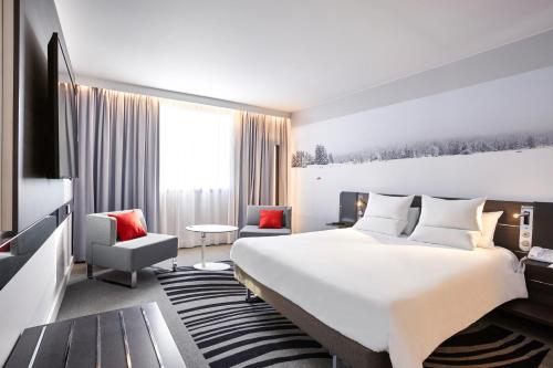 Habitación Executive Queen con sofá cama del hotel Novotel London Waterloo. Foto 7