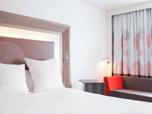 Suite Executive con cama King del hotel Novotel London Waterloo. Foto 6