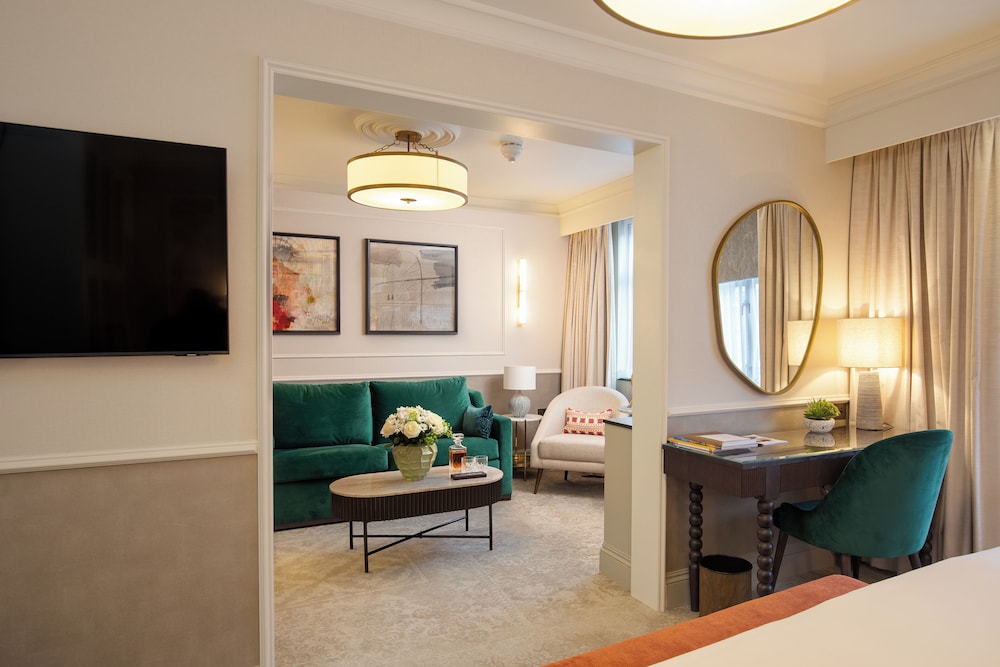 Suite de lujo del hotel The Capital , Apartments and Townhouse. Foto 1