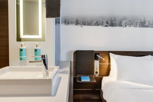 Habitación Executive - 1 cama grande del hotel Novotel London Tower Bridge. Foto 10