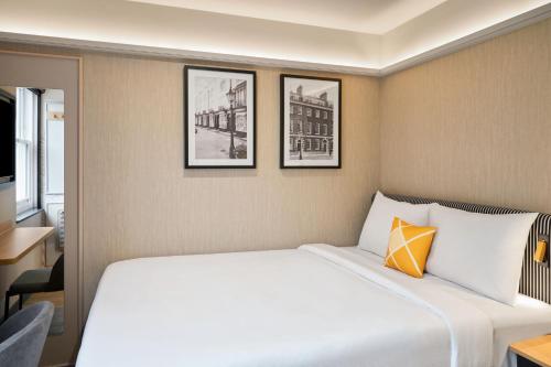 Habitación esquinera de 11 m2 del hotel Four Points Flex by Sheraton London Euston