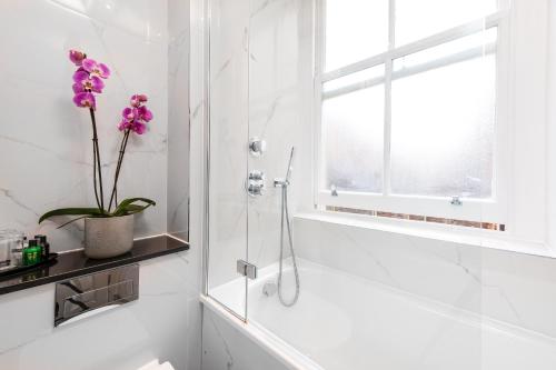 Habitación Doble del hotel Gem Langham Court. Foto 3