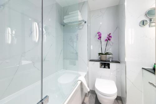 Habitación Doble Executive del hotel Gem Langham Court. Foto 4