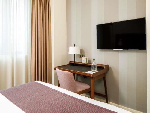 Habitación Doble Clásica del hotel Mercure London Bridge. Foto 1