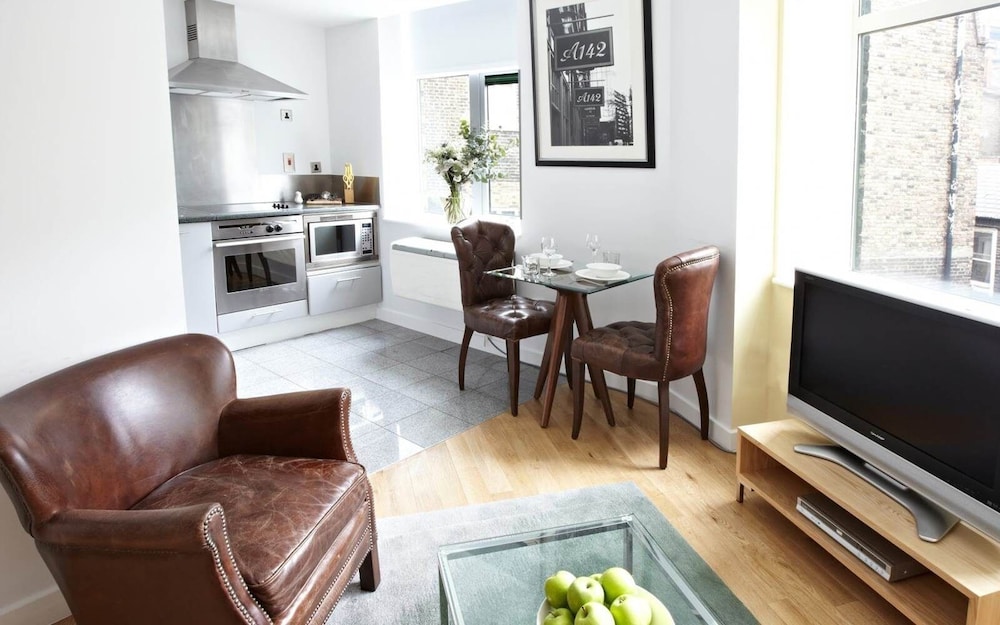 Estudio ejecutivo, baño privado del hotel 196 Bishopsgate. Foto 3
