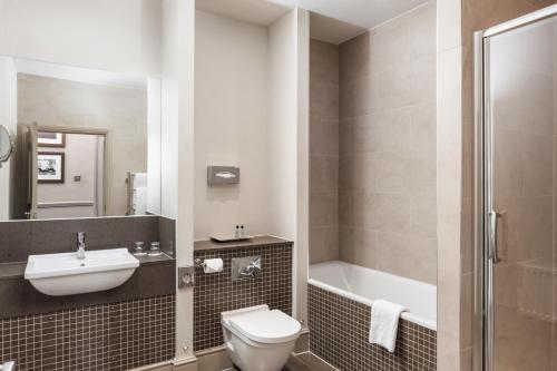 Suite del hotel Coulsdon Manor and Golf Club. Foto 8