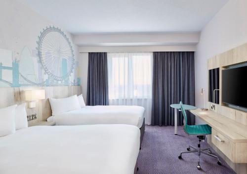 Habitación Doble Estándar - 2 camas del hotel Leonardo London Croydon. Foto 2