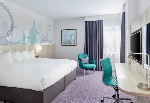 Habitación Superior con cama extragrande del hotel Leonardo London Croydon. Foto 3