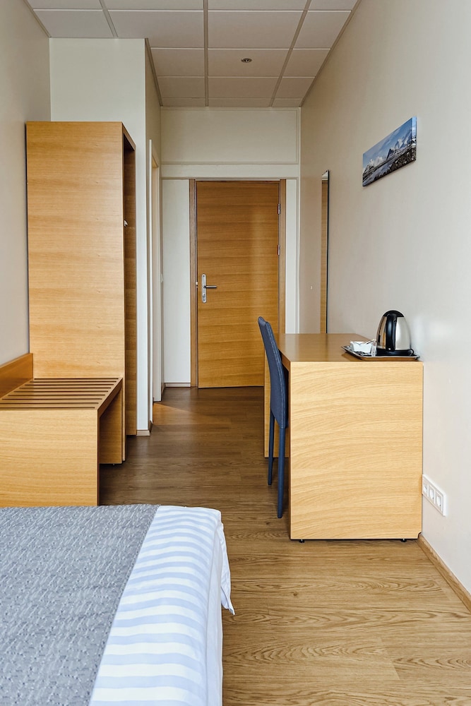 Habitación estándar con 1 cama doble o 2 individuales, baño privado del hotel Jökull