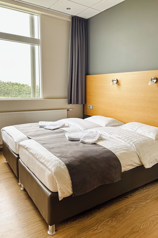 Habitación estándar con 1 cama doble o 2 individuales, baño privado del hotel Jökull. Foto 4