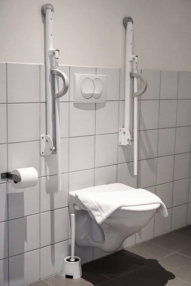 Habitación triple, baño privado del hotel Jökull. Foto 10