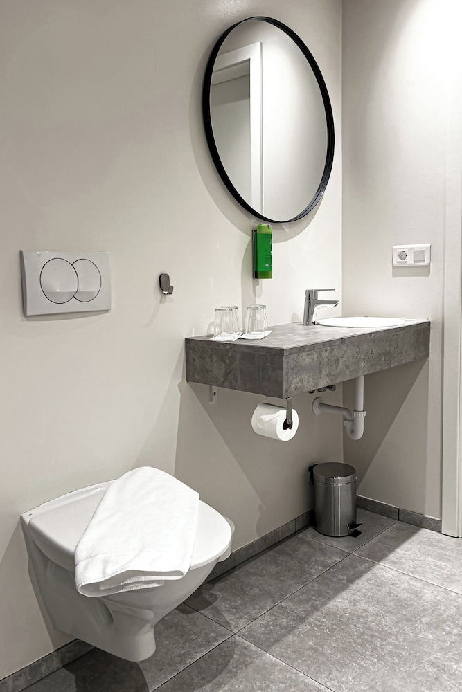 Habitación familiar, baño privado del hotel Jökull. Foto 6