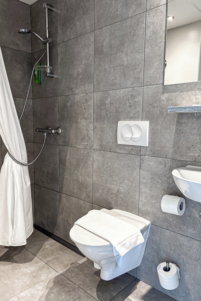 Habitación doble, baño privado del hotel Jökull. Foto 6