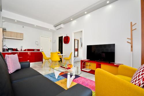 Apartamento Superior con balcón del hotel The Zentral Arenal Suites. Foto 5