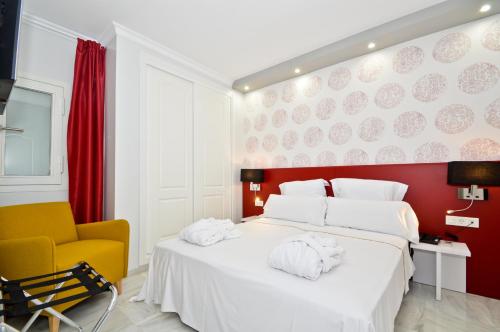 Apartamento de 1 dormitorio con sofá cama del hotel The Zentral Arenal Suites. Foto 5