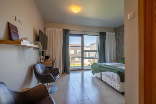 Habitación Doble Superior con balcón - 1 o 2 camas del hotel Laki. Foto 6