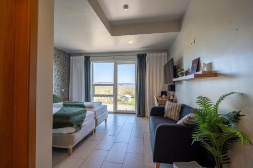 Habitación Doble Deluxe con vistas a la montaña - 1 o 2 camas del hotel Laki. Foto 4