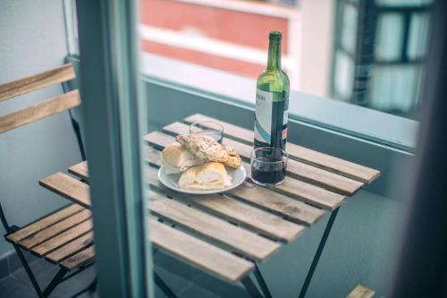 Estudio con balcón del hotel Mannix Urban Apartments. Foto 3