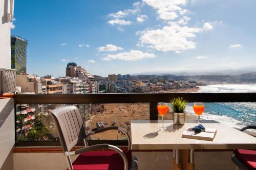 Apartamento Estándar con terraza y vistas al mar del hotel Don Carlos. Foto 6