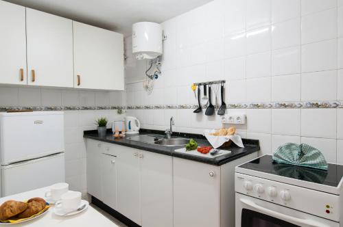 Apartamento Estándar con terraza y vistas al mar del hotel Don Carlos. Foto 8