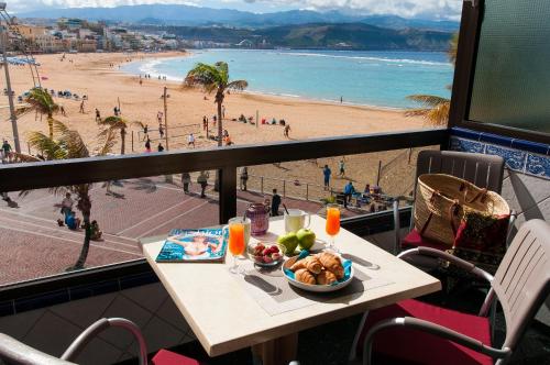 Apartamento Superior con terraza y vistas al mar del hotel Don Carlos
