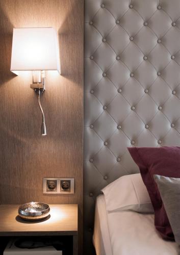 Apartamento Superior con terraza y vistas al mar del hotel Don Carlos. Foto 1