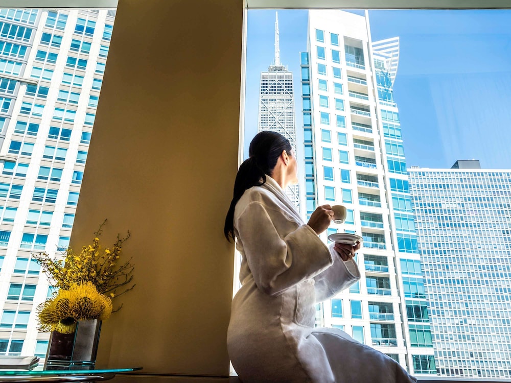 PRESTIGE SUITE 1 CAMA KING del hotel Sofitel Chicago Magnificent Mile. Foto 7