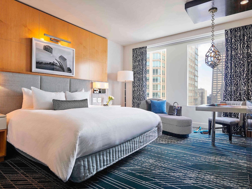 SUPERIOR 1 CAMA KING del hotel Sofitel Chicago Magnificent Mile. Foto 8