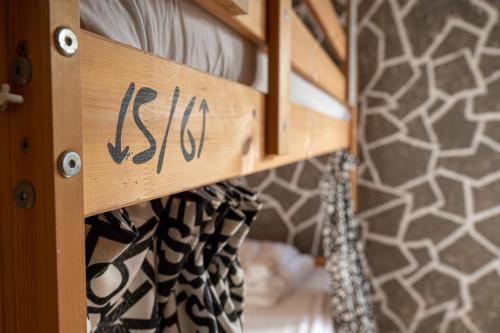 Litera en habitación compartida mixta del hotel Drago. Foto 9