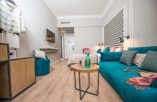 Suite Junior con terraza del hotel Mosaic by Ona. Foto 7