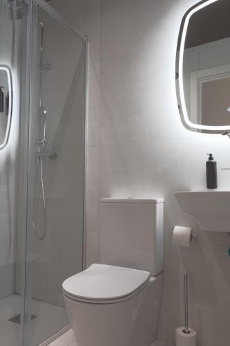 Habitación doble con balcón del hotel Le Petit Palü-fuencarral. Foto 1