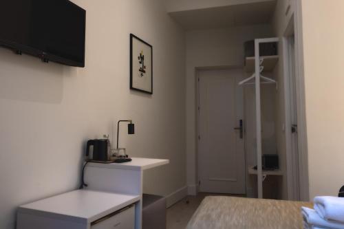 Habitación doble con balcón del hotel Le Petit Palü-fuencarral. Foto 2