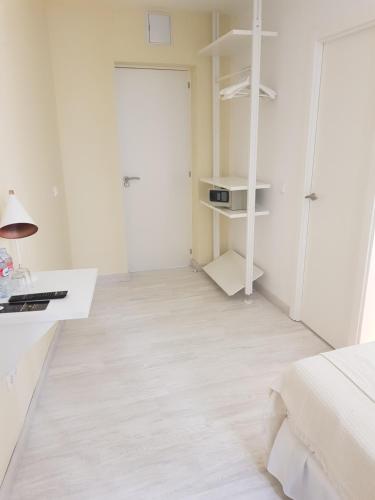 Habitación doble con balcón del hotel Le Petit Palü-fuencarral. Foto 6
