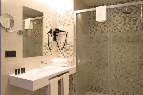 Habitación Doble - 1 o 2 camas del hotel New Bilbao Airport. Foto 8