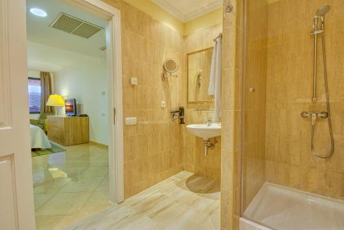 Habitación Doble Superior del hotel Casa Leon. Foto 2