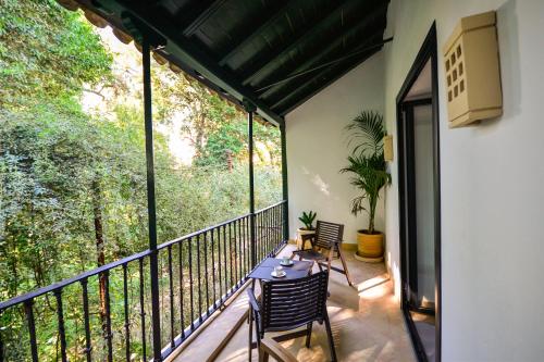 Habitación Deluxe con terraza y vistas al Real Alcázar del hotel Legado Alcázar. Foto 3