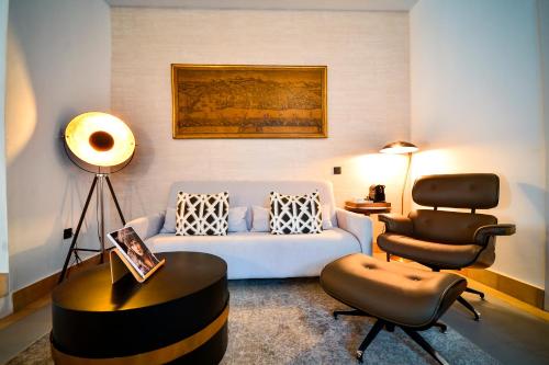 Suite con terraza y vistas al Real Alcázar del hotel Legado Alcázar. Foto 5