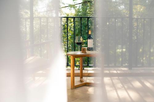 Suite con terraza y vistas al Real Alcázar del hotel Legado Alcázar. Foto 16