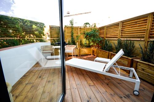 Habitación Doble Superior con terraza y vistas al Real Alcázar del hotel Legado Alcázar. Foto 3