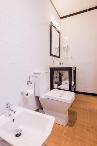 Habitación Doble Estándar - 2 camas del hotel Cicerone De Sevilla. Foto 1