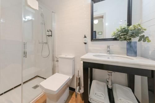 Habitación Doble Económica del hotel Cicerone De Sevilla. Foto 10