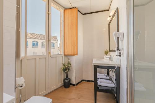 Habitación Doble Superior del hotel Cicerone De Sevilla. Foto 14